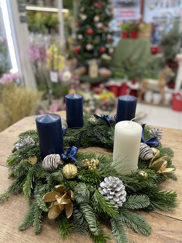 Přečtete si více ze článku ADVENTNÍ VĚNCE – zdobení věnce